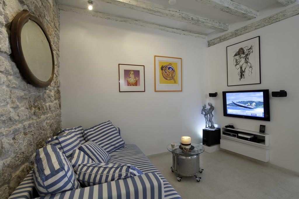 Apartment Whooart Komiža 外观 照片