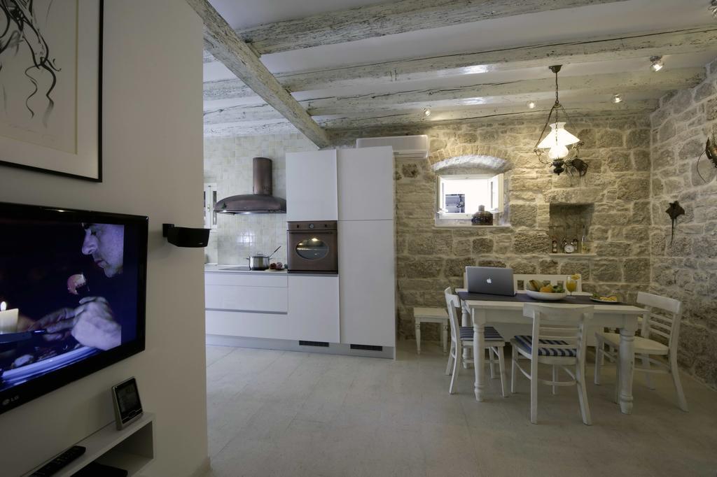 Apartment Whooart Komiža 外观 照片