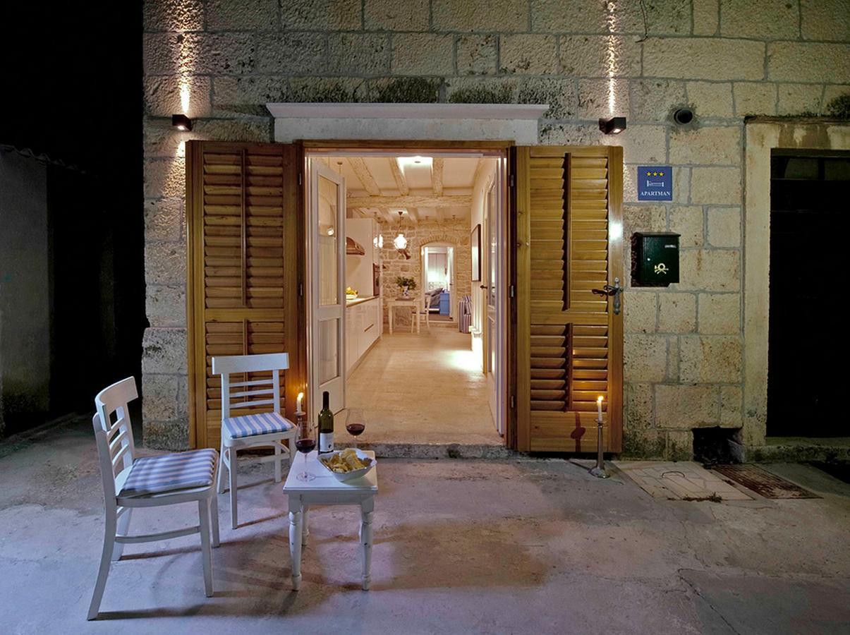 Apartment Whooart Komiža 外观 照片